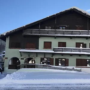 Della Luna Hotel